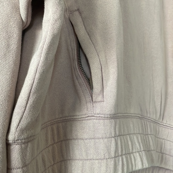 Free People Movement cropped pink sweatshirt with zipper pockets - Picture 2 of 4